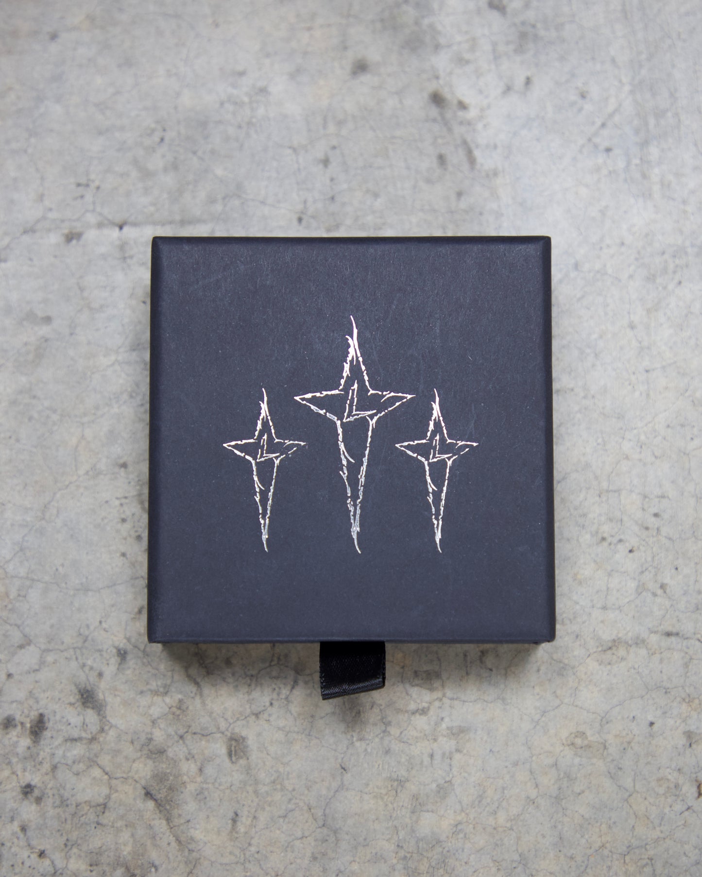 LINEAGE JEWELRY BOX