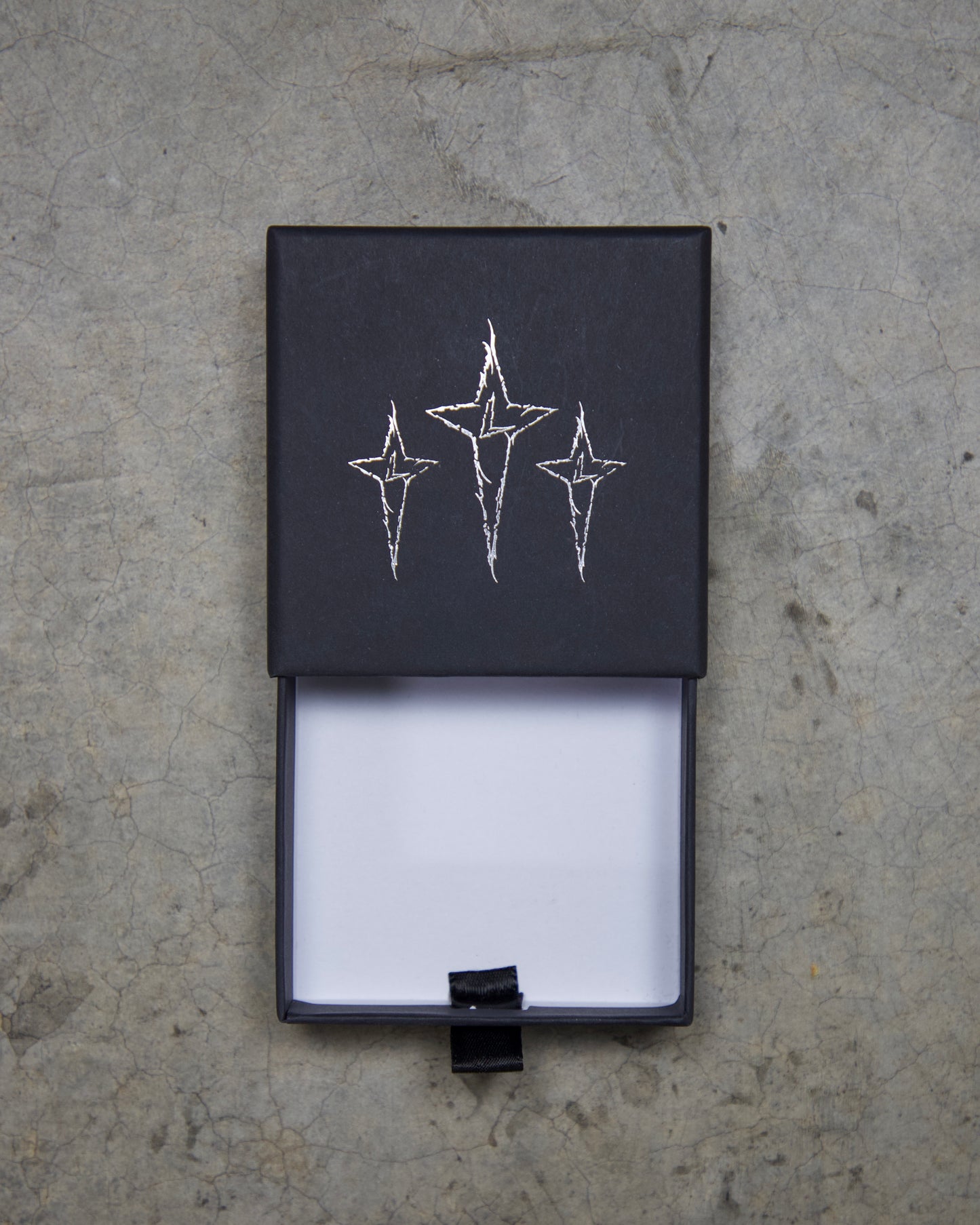 LINEAGE JEWELRY BOX