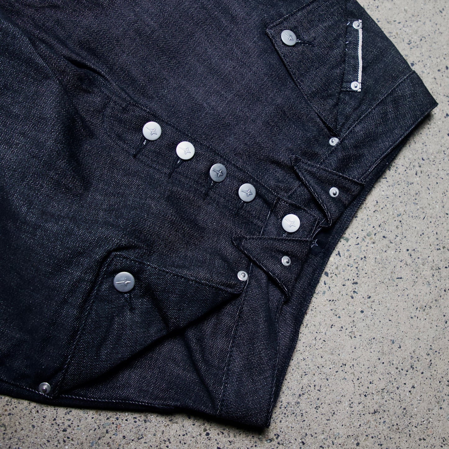 SURVIVOR SELVEDGE DENIM [BLACK]