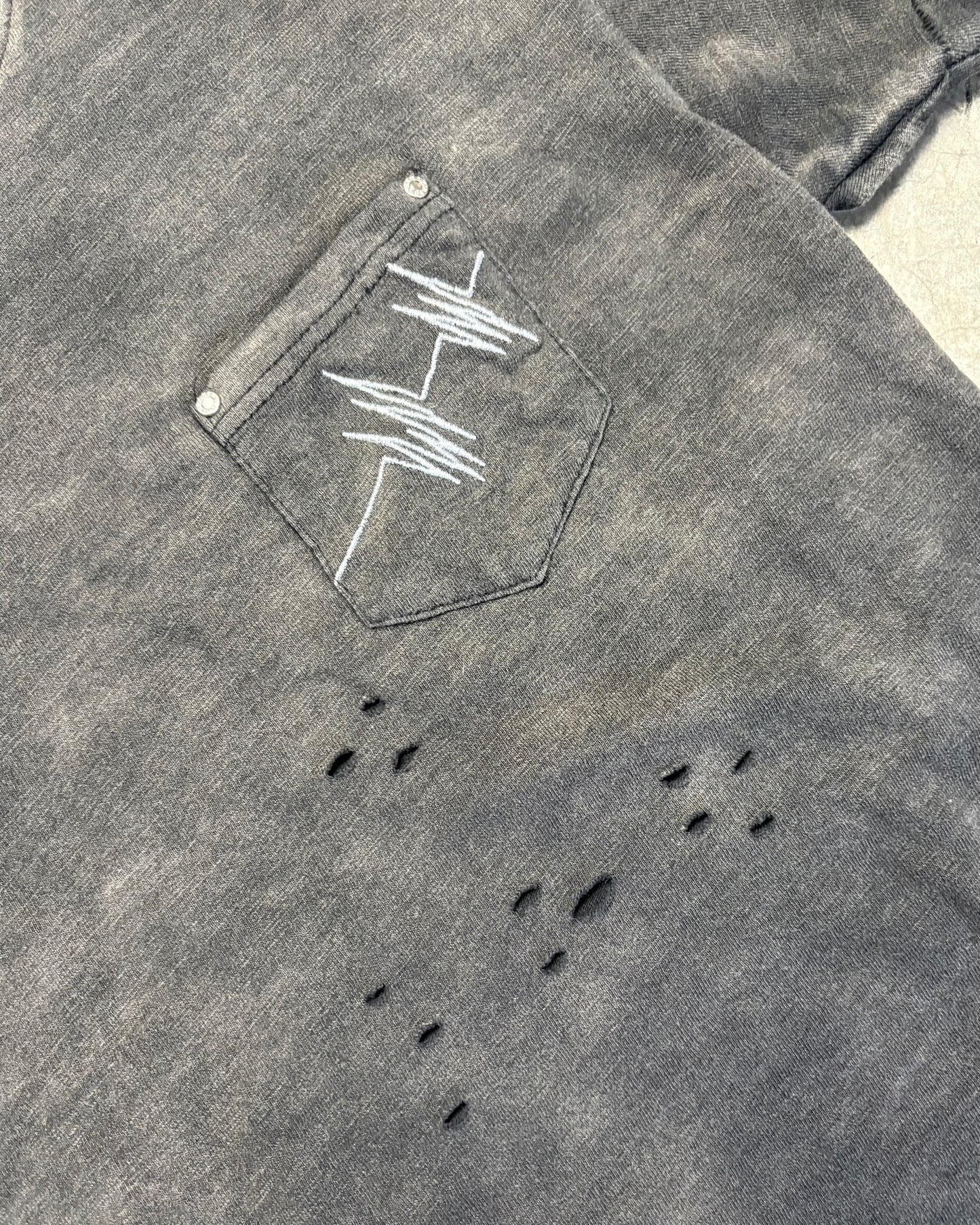 BLACK SUNFADED POCKET TEE [XS]