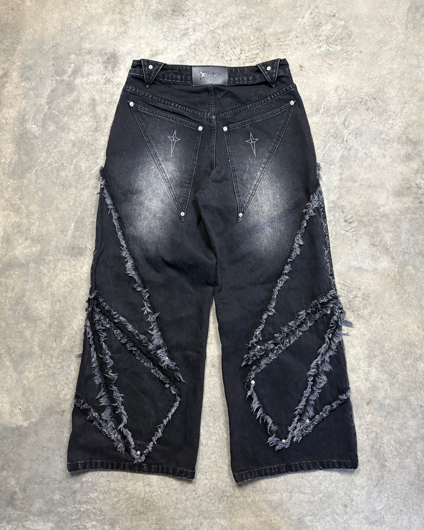 STONE WASHED BLACK SURVIVOR DENIM V2 [32]