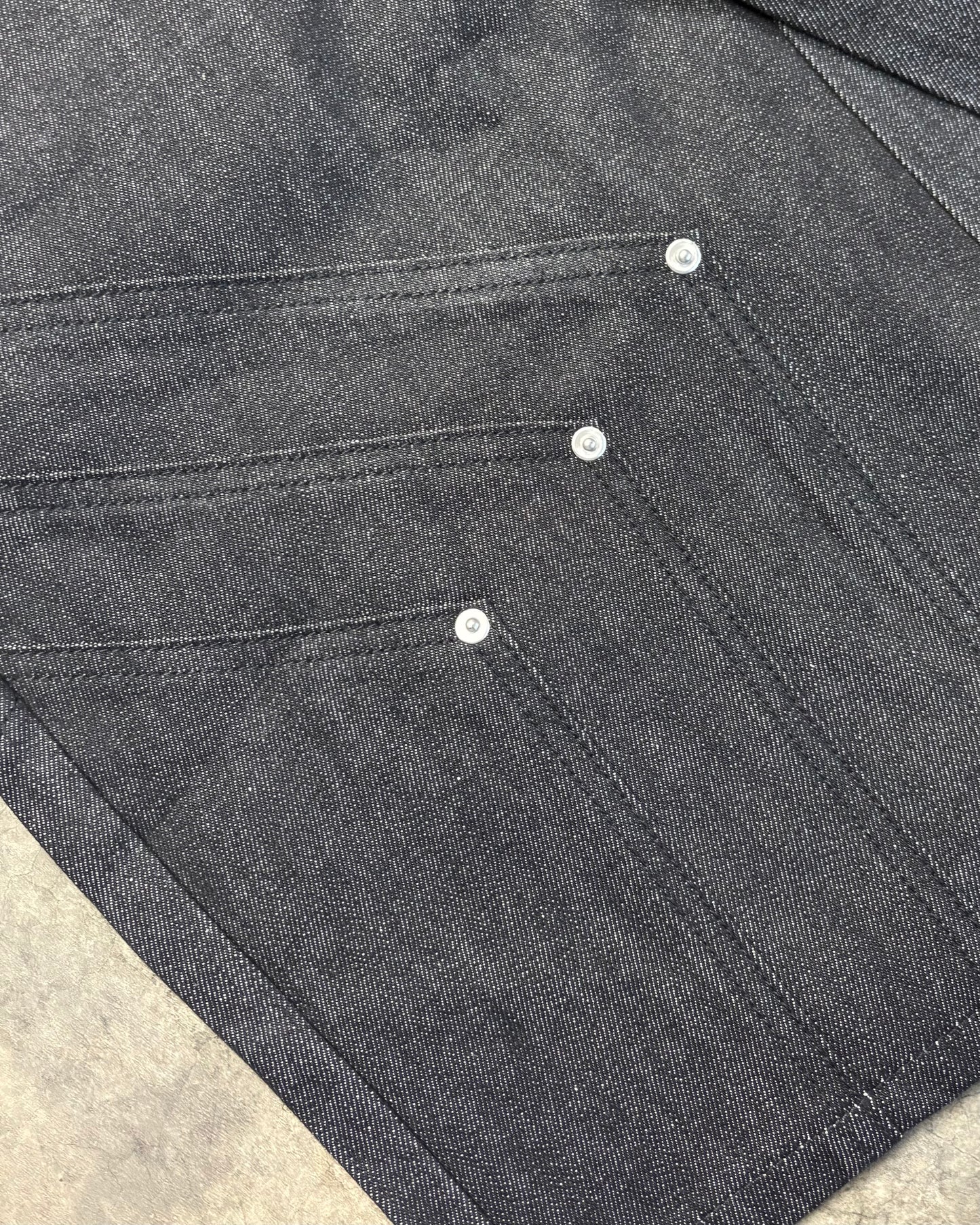 BLACK RAW DNA JORTS [31]