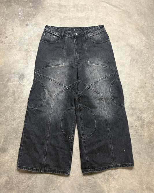 STONE WASHED BLACK CIRCLE DENIM [34]