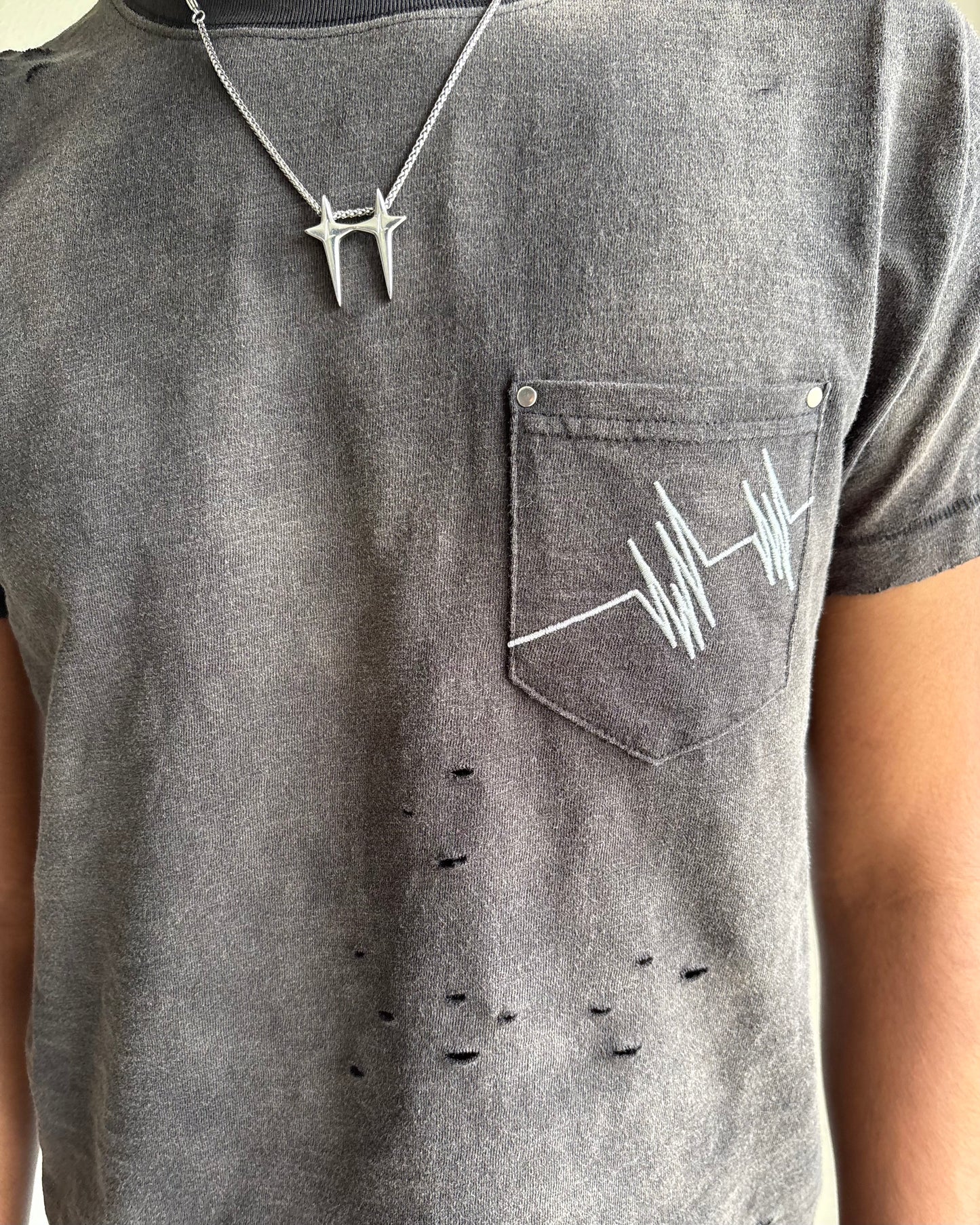HEARTBEAT POCKET TEE