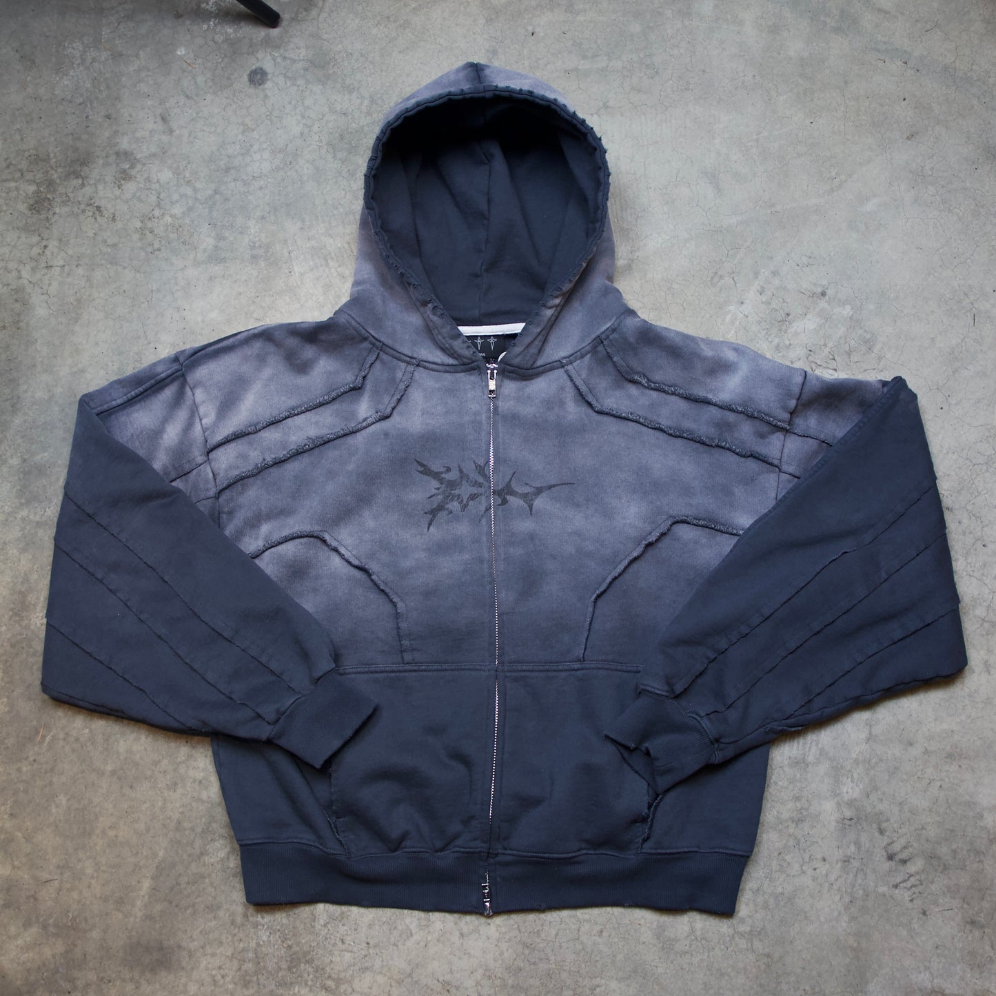 SURVIVOR ZIPUP [FADED BLACK]