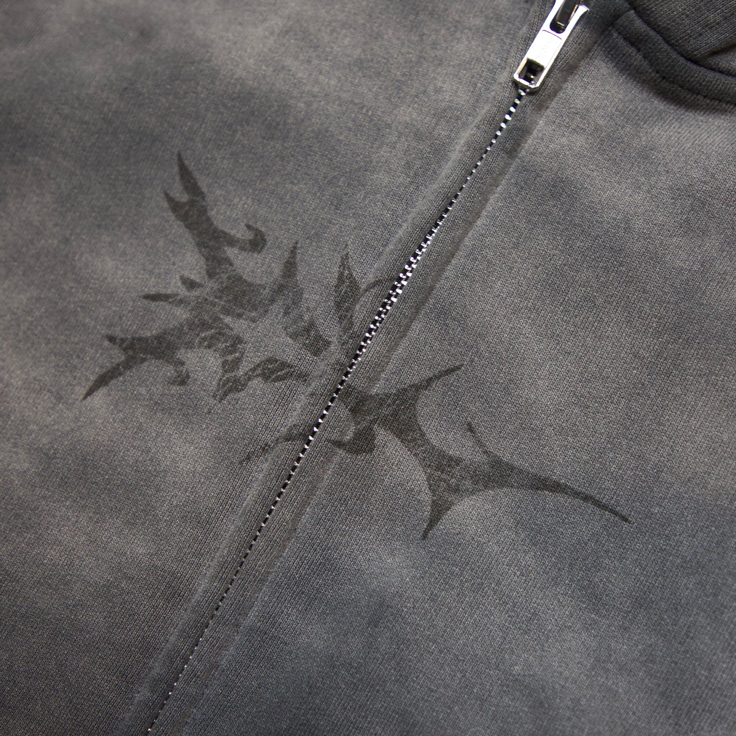 SURVIVOR ZIPUP [FADED BLACK]