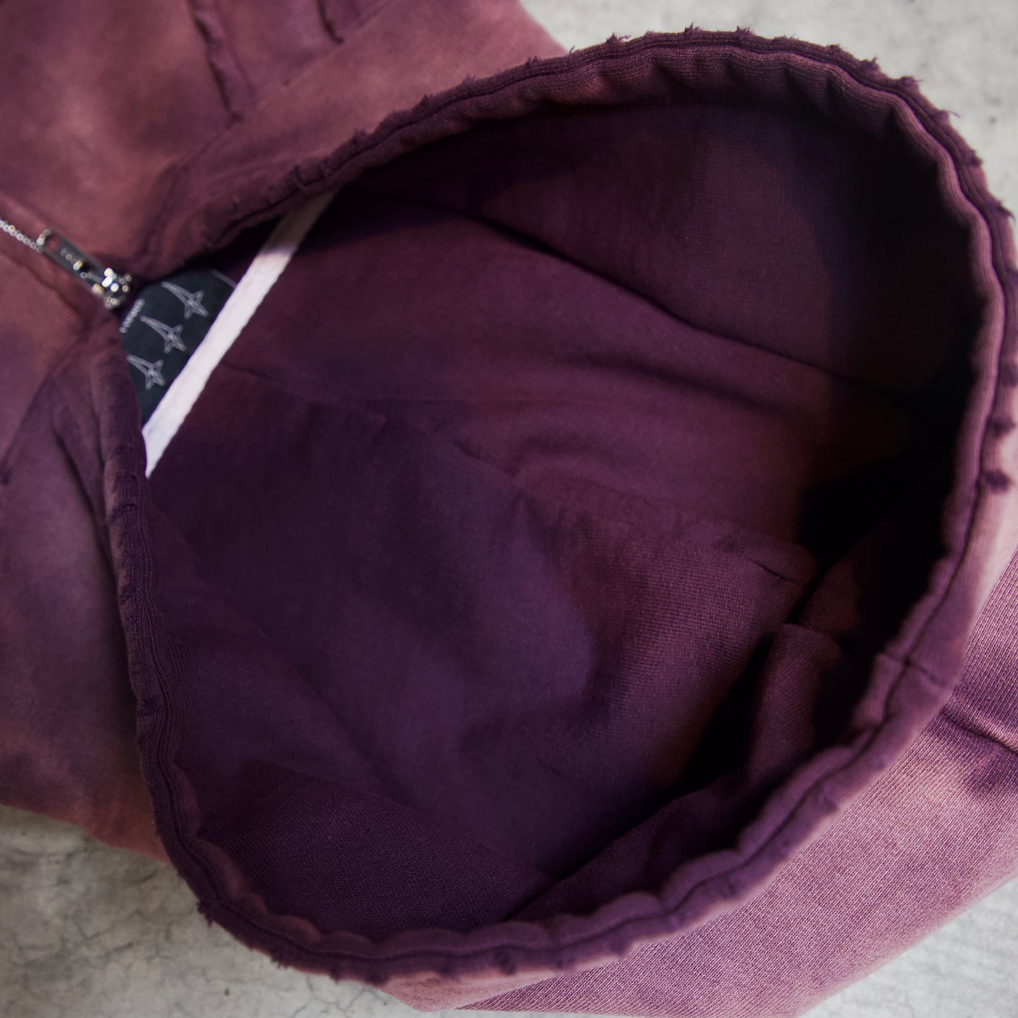 SURVIVOR ZIPUP [FADED CHERRY RED]