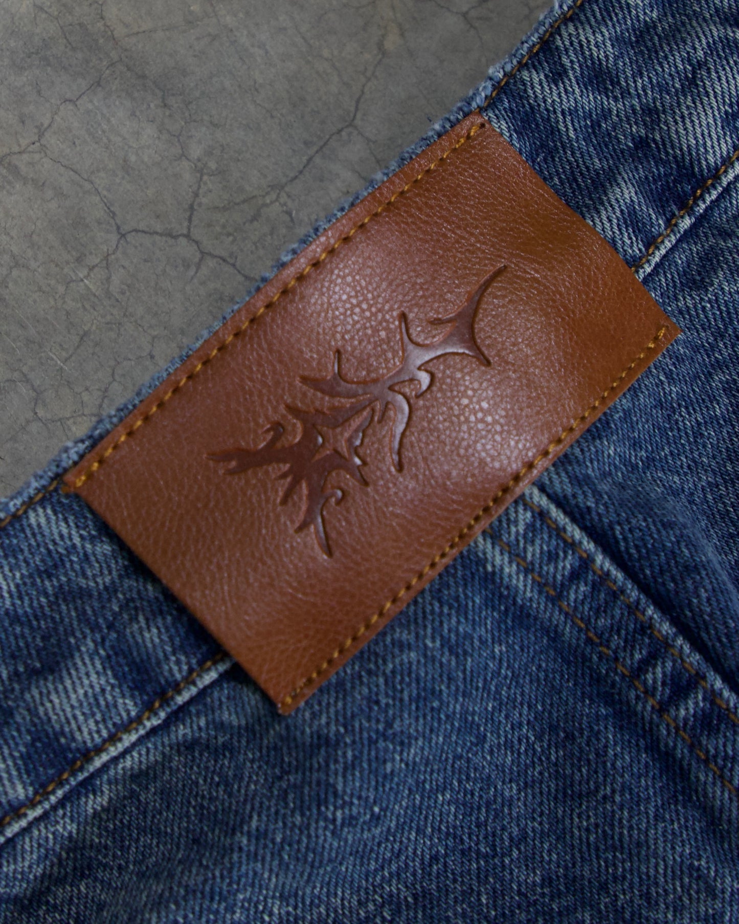 DARK BLUE WASHED SURVIVOR DENIM