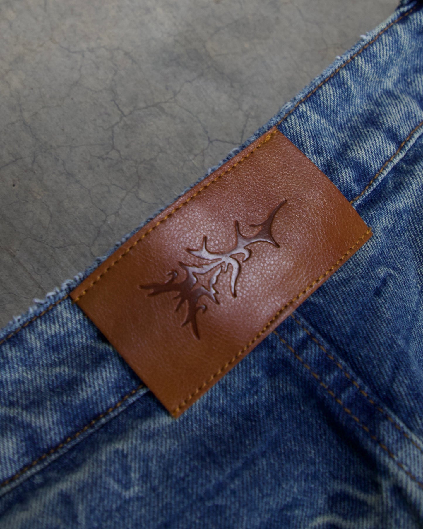 LIGHT BLUE WASHED SURVIVOR DENIM