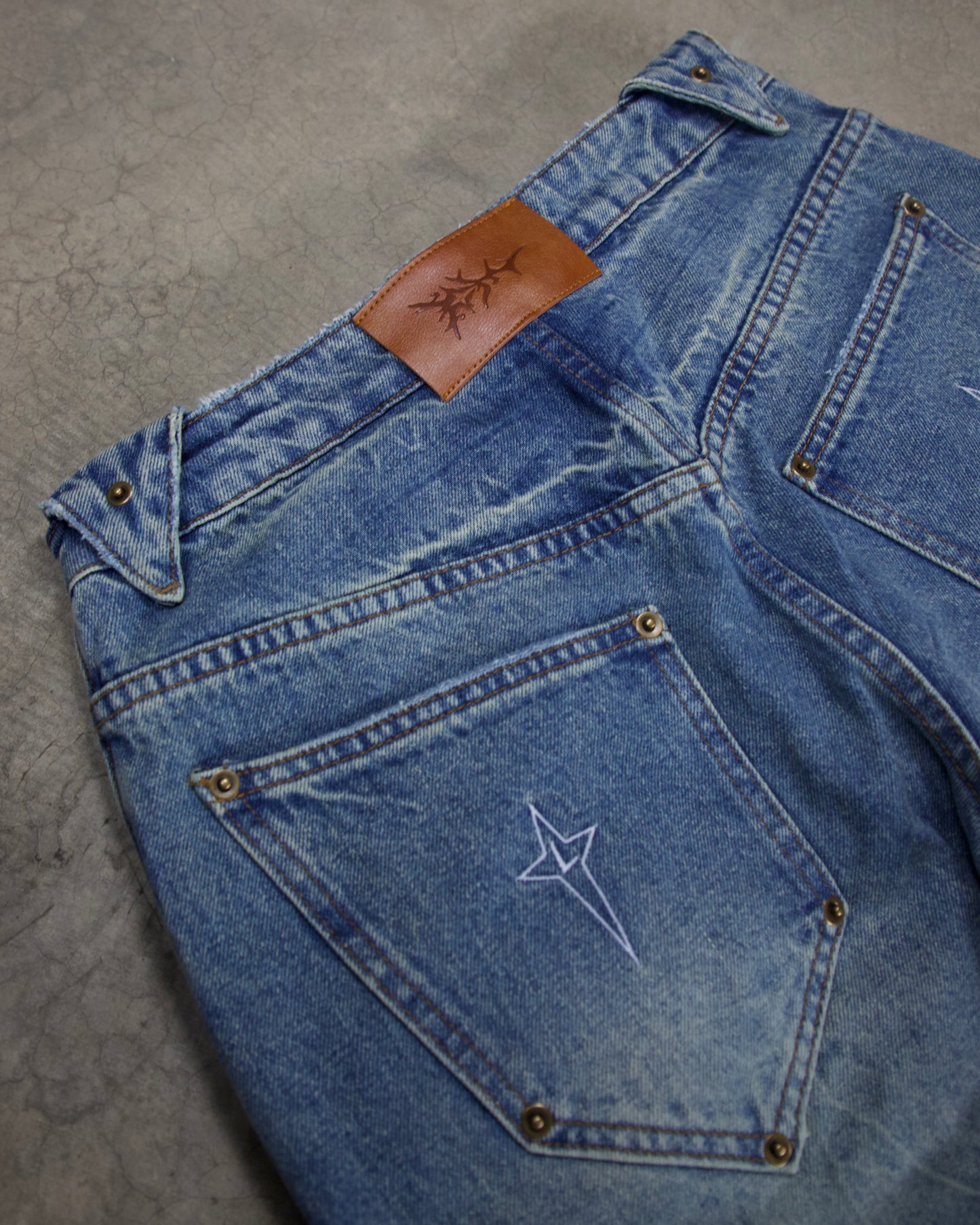 LIGHT BLUE WASHED SURVIVOR DENIM